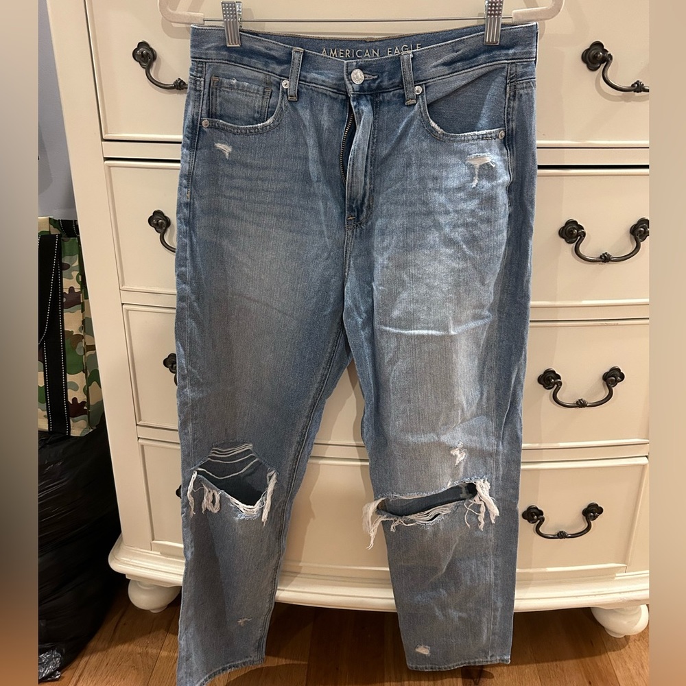 ‼️SOLD‼️American Eagle Mom Jeans